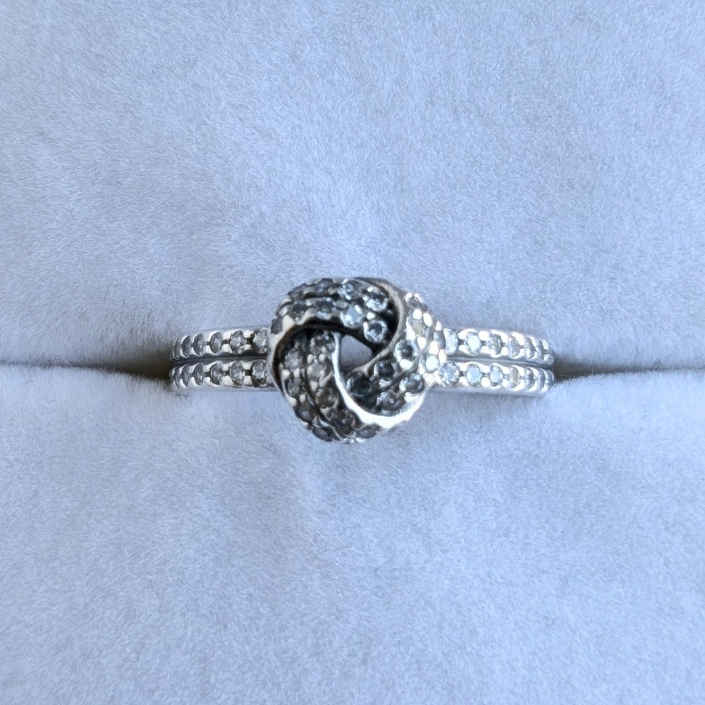 Elegant Silver Knot Ring